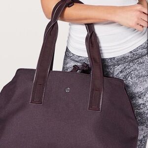 LULULEMON Fans! Never Used Go Getter Bag